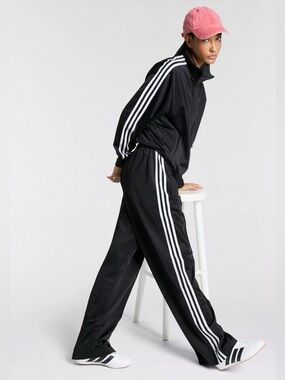 Adicolor Firebird Black/White Loose Tracksuit Set Size Medium JC8251 & JC8245